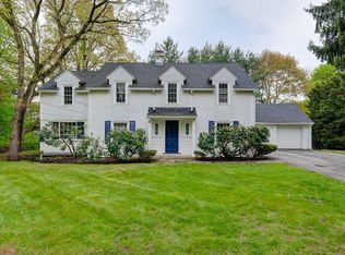 555 Salisbury St, Worcester, MA 01609