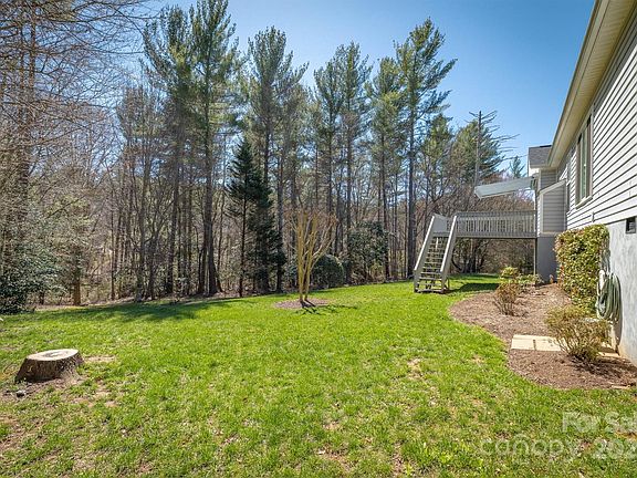 4th image of 105 S River Glen Dr