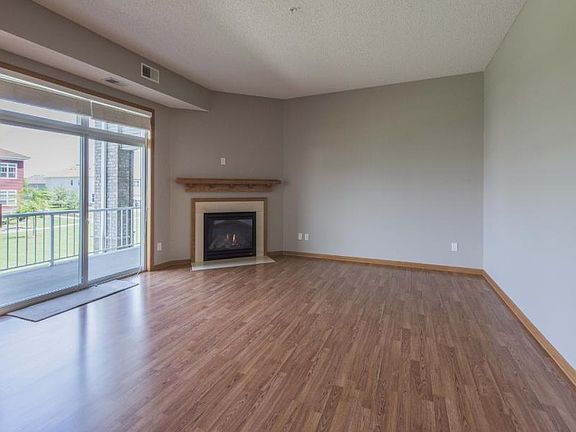 5th image of 17393 72nd Ave N #3502