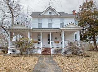 502 E 10th Ave, Winfield, KS 67156