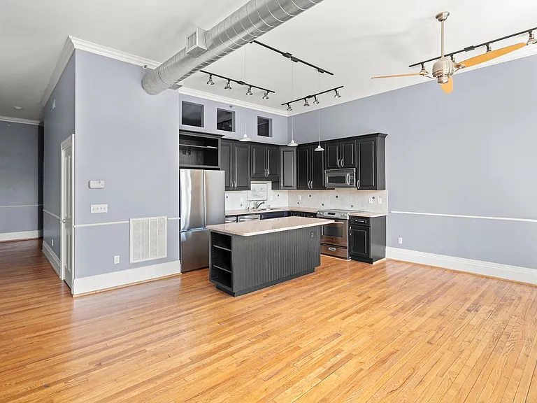 52 Biltmore Ave #203 — Photo 7