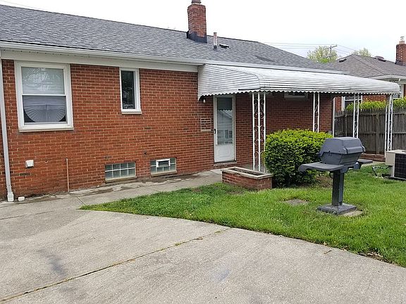 2nd image of 31510 Royalview Dr