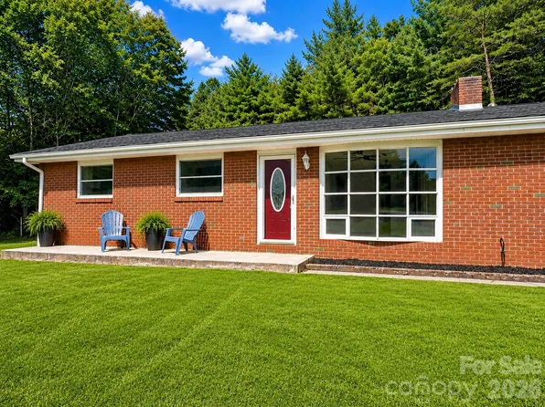 651 Case Cove Rd, Candler, NC 28715