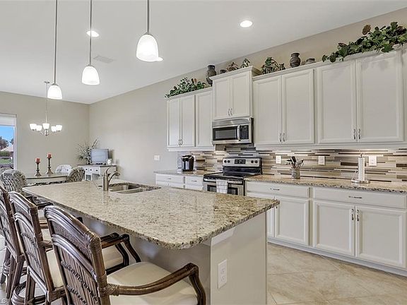 4th image of 2735 SW 30th Ter