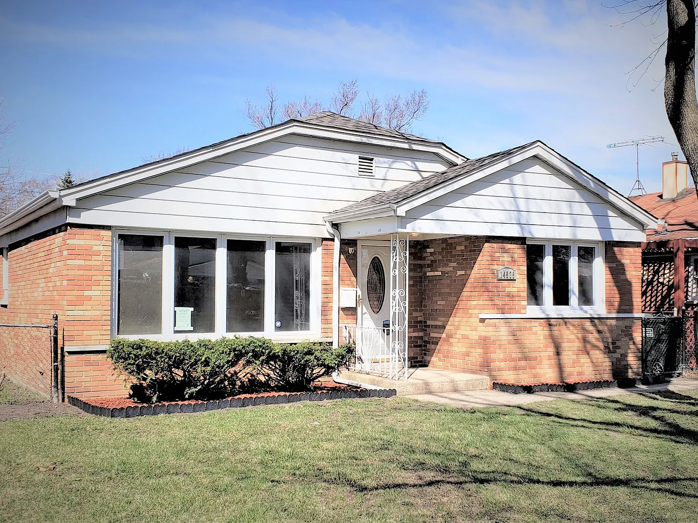 14636 Michigan Ave photo 1