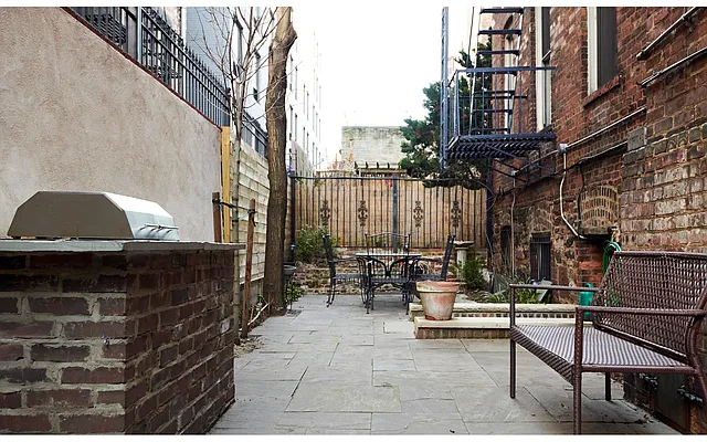 Sold by Douglas Elliman | media 13