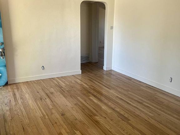4th image of 2718 Monterey Ave SE