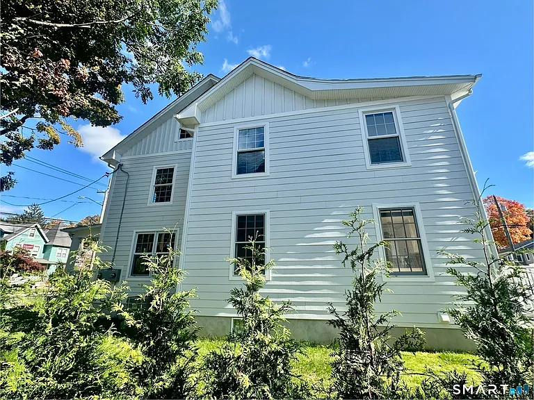 123 East Ave — Photo 23