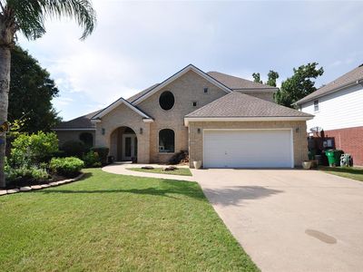 137 Corral Ct, Angleton, TX, 77515