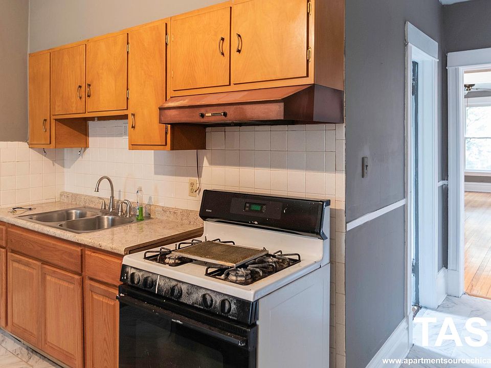 1st image of 2414 W Winnemac Ave #1