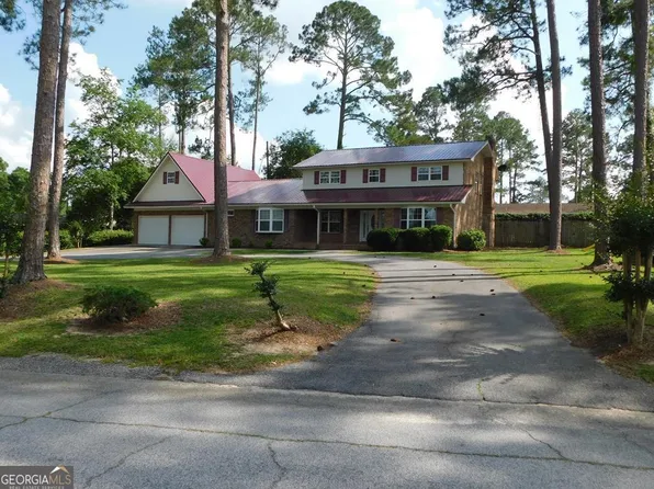 110 Lake Shore Dr, Alma, GA 31510