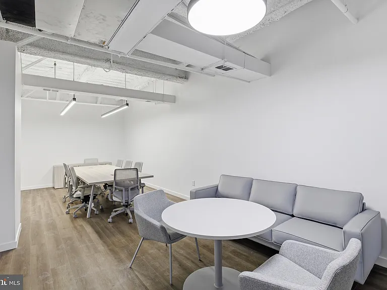 915 N Broad St #601 — Photo 31
