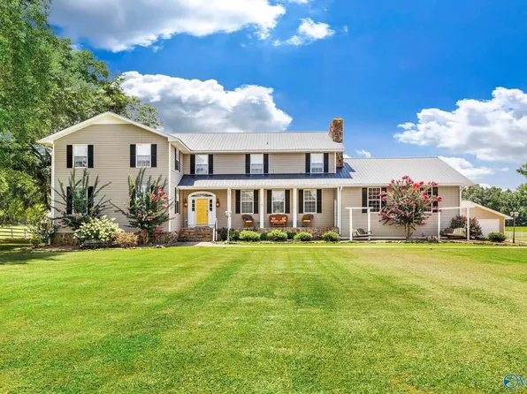 1152 Floyd Dr, Boaz, AL 35957