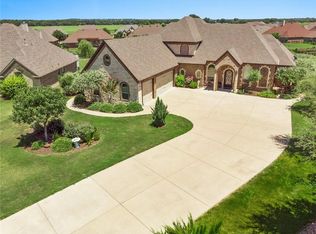 3200 Steamers Ct, Granbury, TX 76049