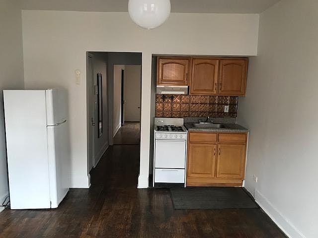 2nd image of 158 E Broadway APT 3A