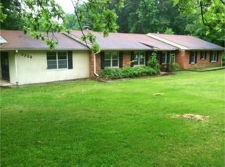 3328 W Lakewood Dr, Memphis, TN 38128