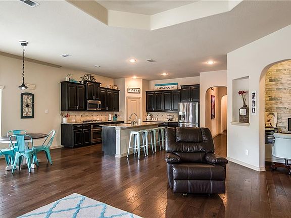 2nd image of 3304 Casa Grande Dr