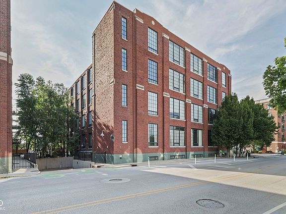 5th image of 624 E Walnut St APT 110