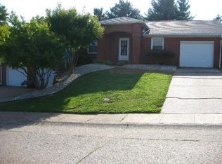 5733 Kenwood Dr, Newburgh, IN 47630