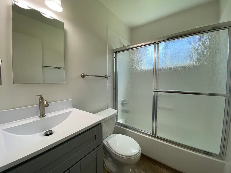 Maude Gardens — Photo 16