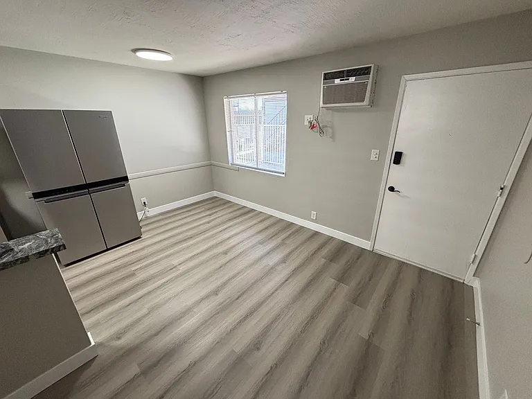 239 W Philadelphia Ave #5 — Photo 7