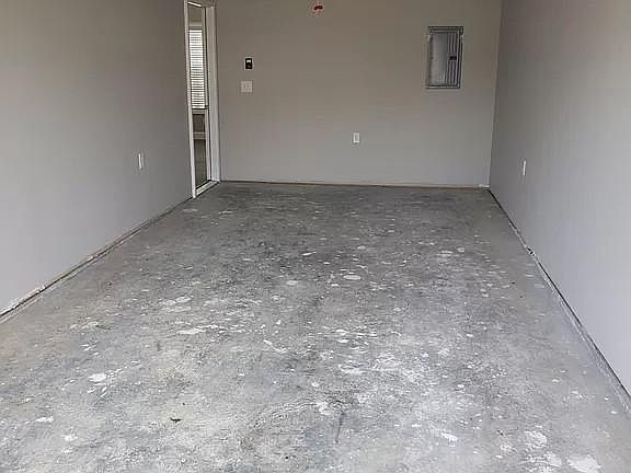 3rd image of 1105 Maid Marian Ln