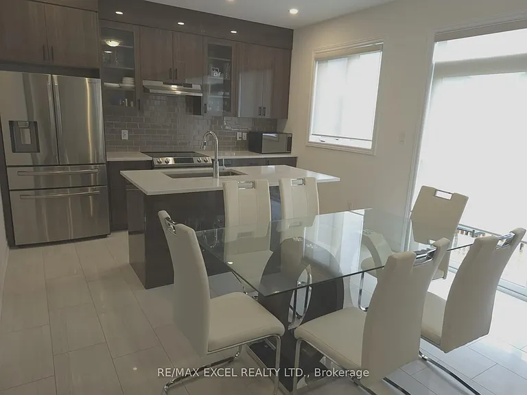 42 Simona Ave — Photo 10