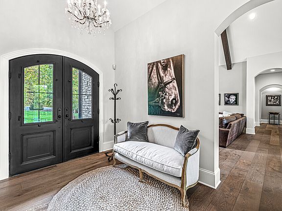 3rd image of 2997 Rue De Chateaux Ln