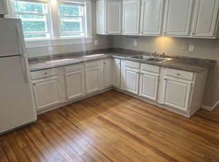 518 Willow St APT 2L, Woonsocket, RI 02895