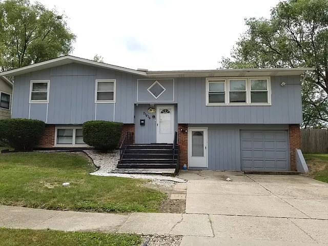 21816 Olivia Ave photo 1