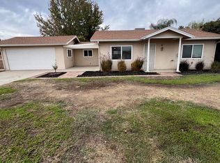 212 Acacia Ave, Clovis, CA 93612