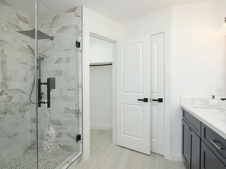 8518 Furlong Ln — Photo 24