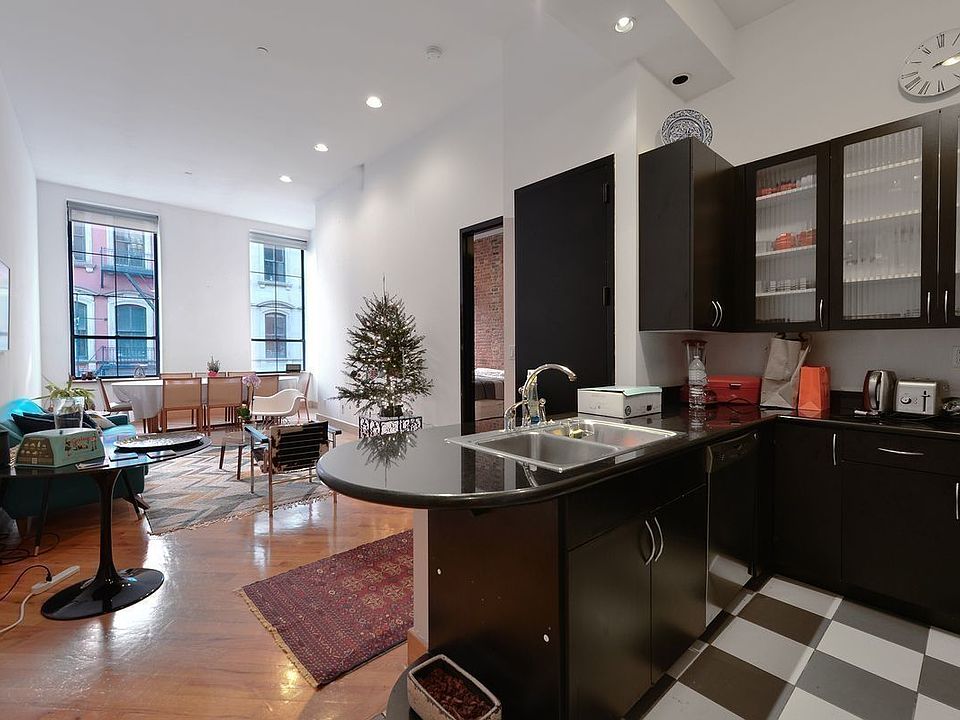 1st image of 79 Reade St APT 5B