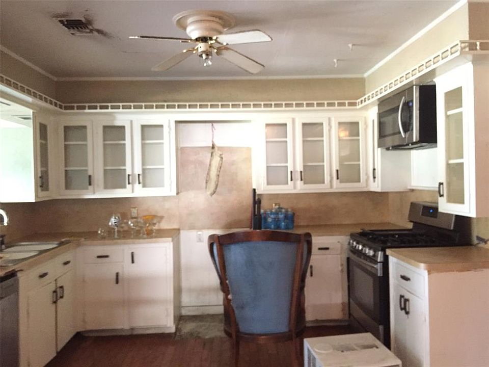 1st image of 607 Avenue I