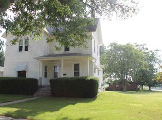 518 S Center St, Lone Tree, IA 52755