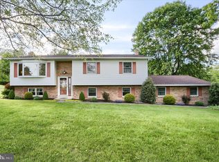 83 9th St, Mifflintown, PA 17059