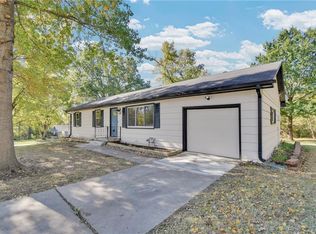 6310 River Rd, Liberty, MO 64068