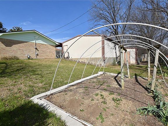 5th image of 1402 Alford Dr
