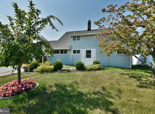 63 Ice Pond Rd, Levittown, PA 19057