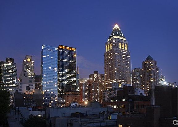 4th image of 410 W 53rd St APT 530