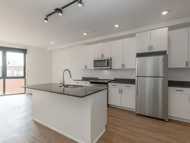 1519 Ridge Ave #502 — Photo 5