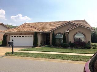 40 Pacifico Dr, Asheville, NC 28806