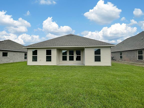 5th image of 143 Villa Dr