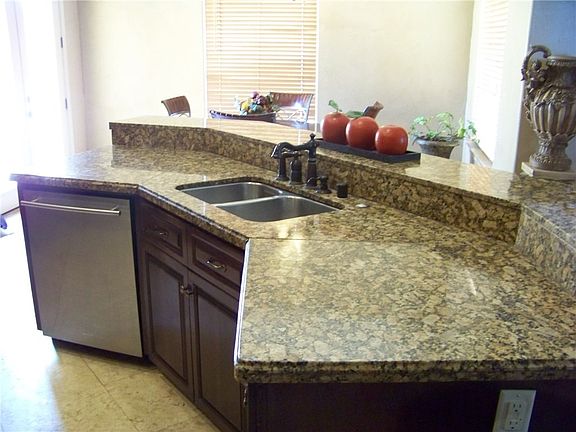4th image of 404 Mesilla Vista Ln