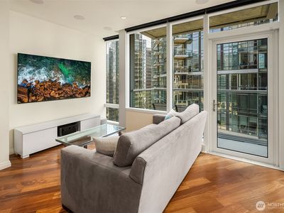 500 106th Avenue NE #2009, Bellevue, WA, 98004