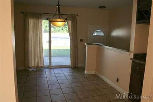 4th image of 43612 Donley Dr