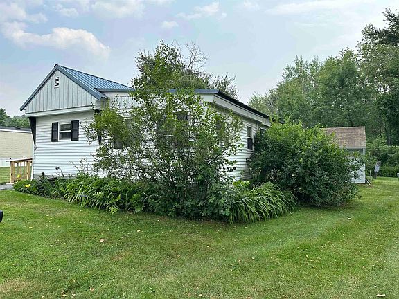 2nd image of 10 Woodland Park