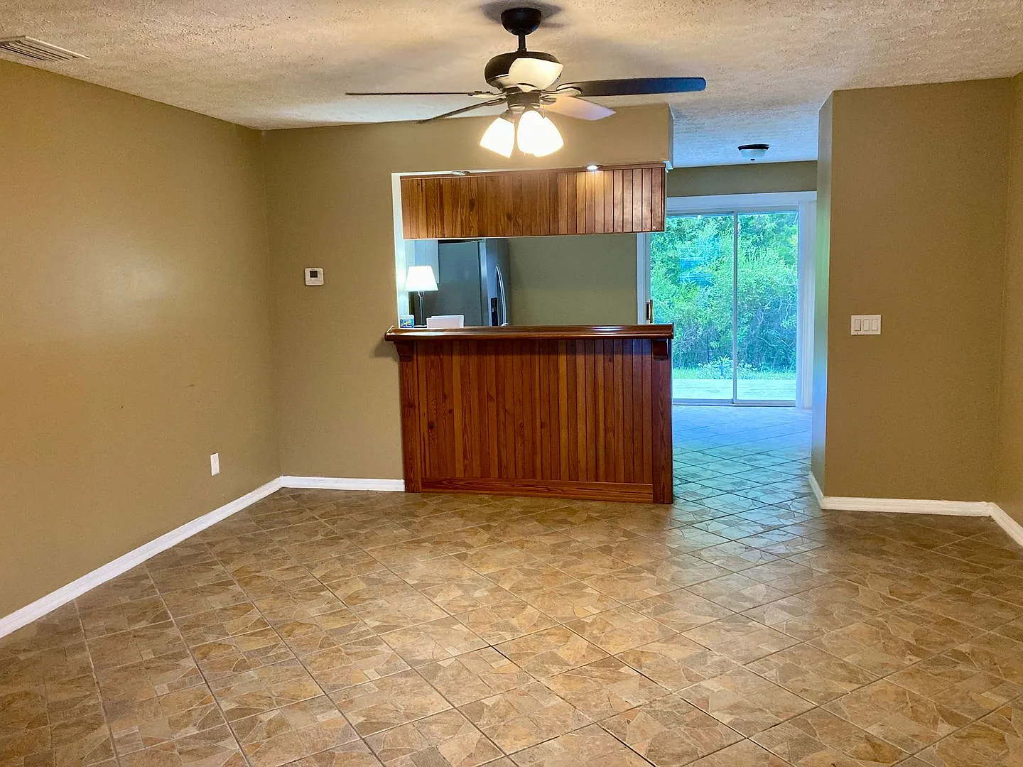 Two story condo with community pool! — Photo 2