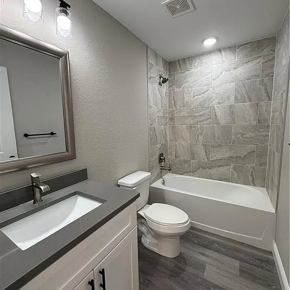 3446 NE 11th Ave — Photo 8