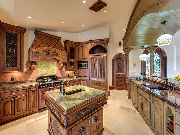 3rd image of 1816 Woodbine Ct